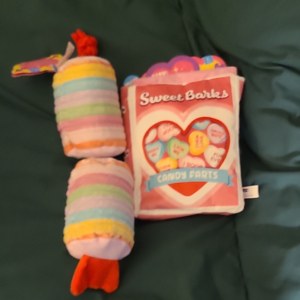 Sweet Barks Candy Hearts Dog Toy Set - Multicolor